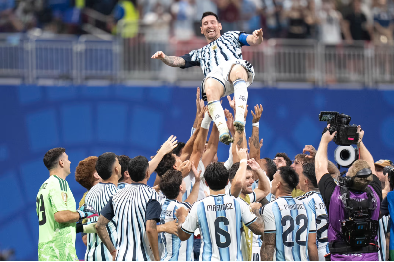 Argentina logró una remontada épica ante Egipto y avanzó a los cuartos de final