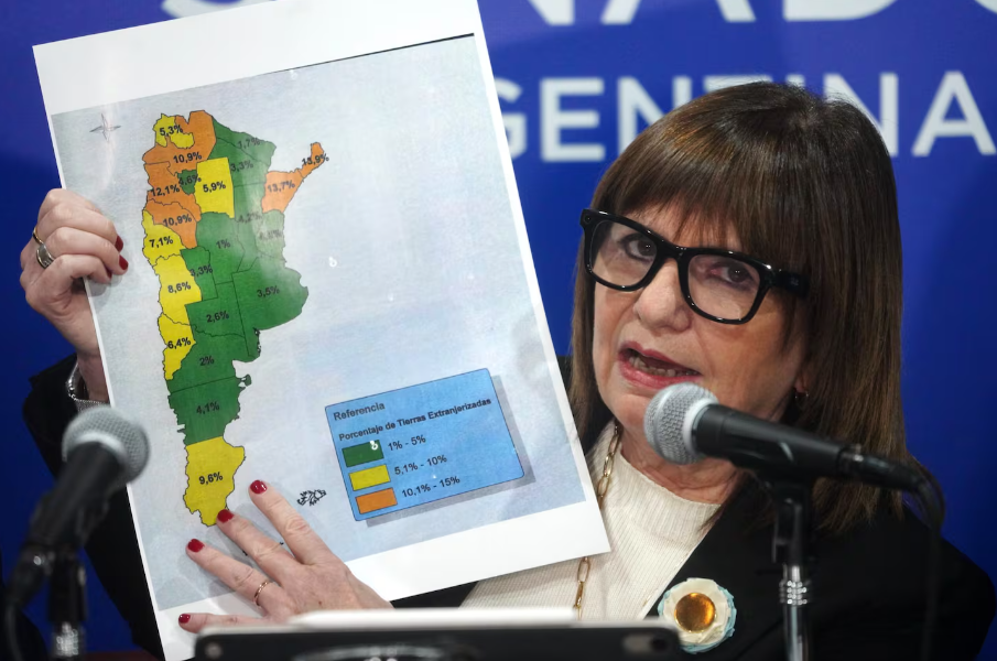 El Gobierno da marcha atrás y retira la reforma sobre extranjerización de tierras